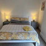 Stylish Home Near Shopping Plus Dining - Book Summer Stays Now